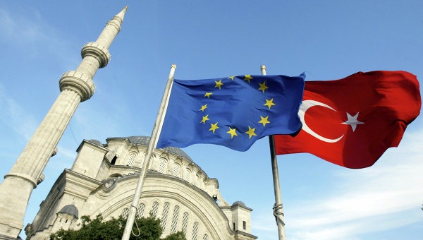  Саммит ЕС - Турция: перекрыть транзит мигрантов и спасти Шенген